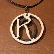 【木製】イニシャル・ネックレス　サークル　白/濃茶