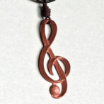 木製　ト音記号ネックレス