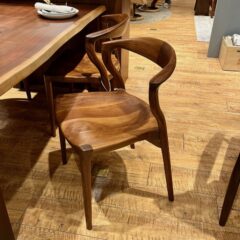 素敵なダイニングチェア 1