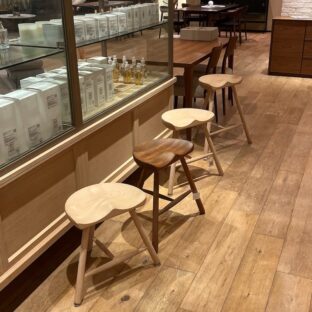 素敵なダイニングチェア5　〜　シューメーカースツール