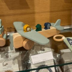 エアプレーン　〜ACTUSみなとみらい で見つけたかわいい木のおもちゃ2